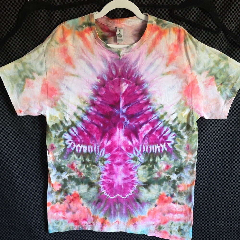 Gildan Pink and Green Short Sleeve Tie-Dye Tee